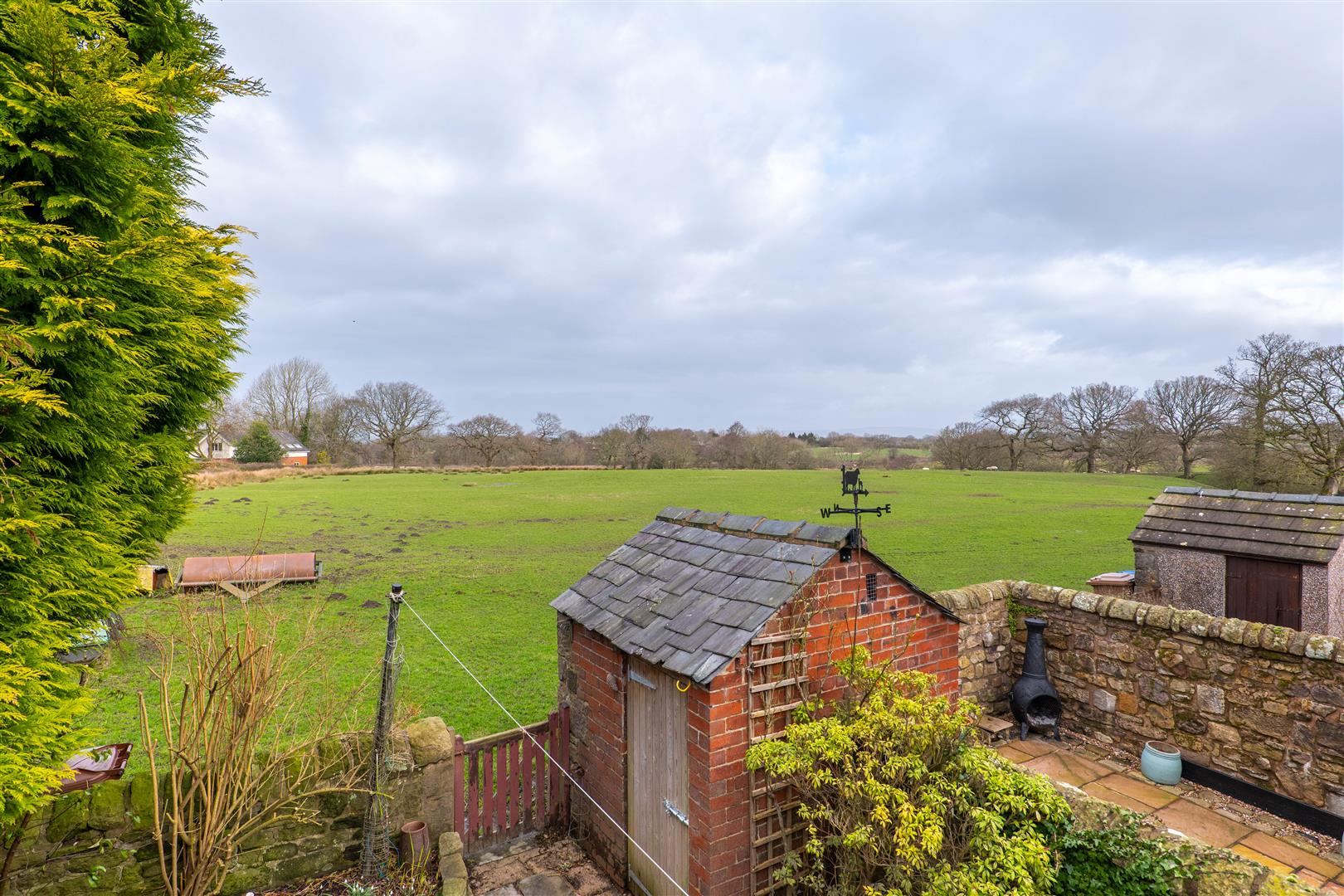 2 bed property in Chapel Lane, Preston